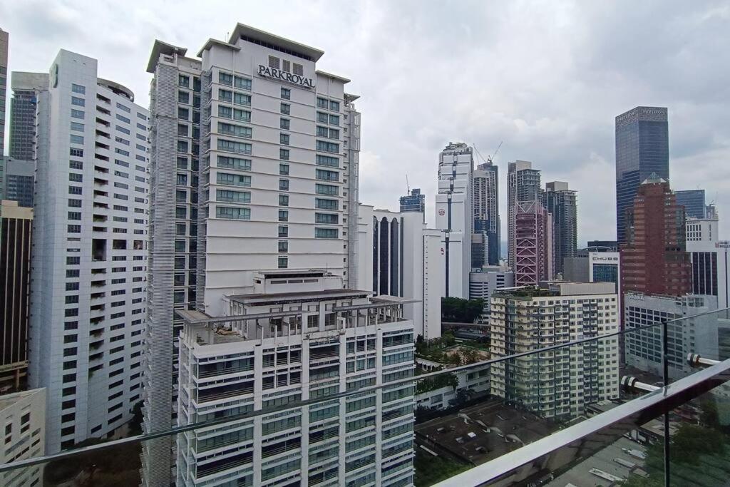 A05 Bukit Ceylon Kl Tower View Balcony Apartment Куала Лумпур Екстериор снимка