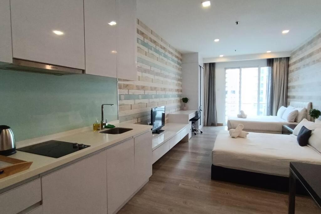 A05 Bukit Ceylon Kl Tower View Balcony Apartment Куала Лумпур Екстериор снимка